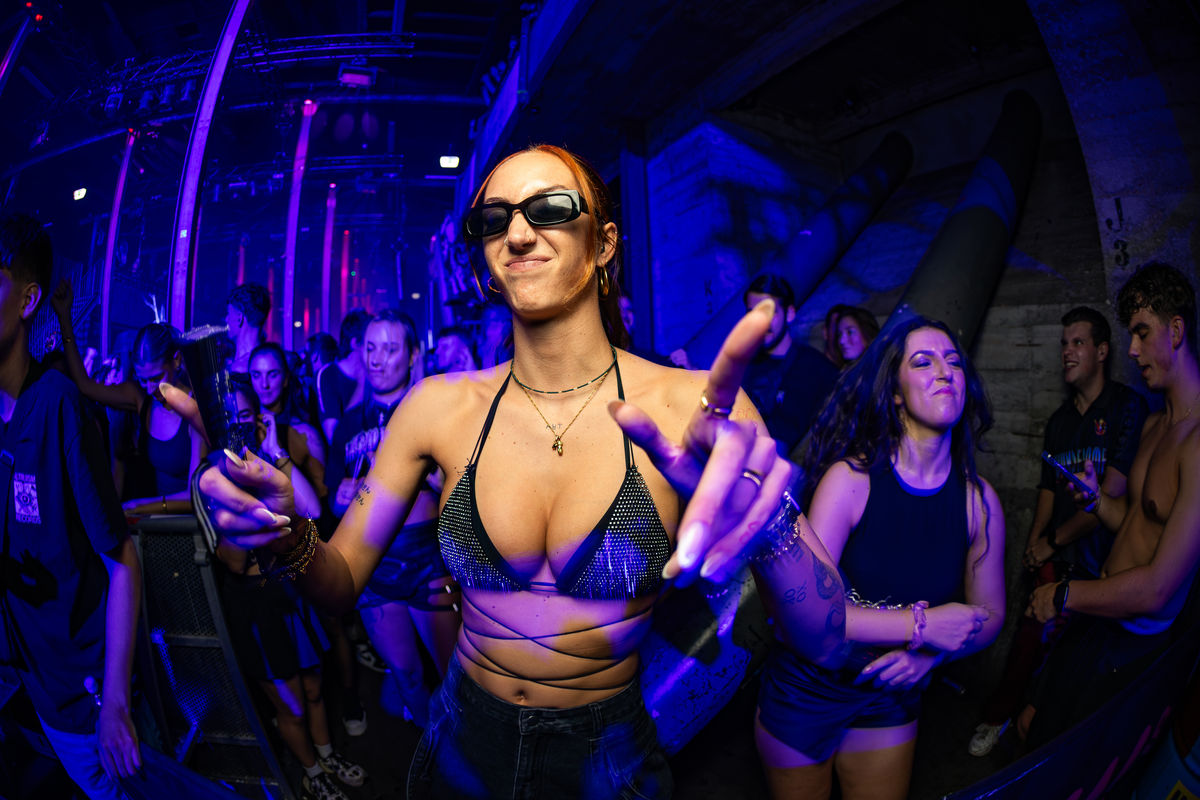 Loading... just a sec